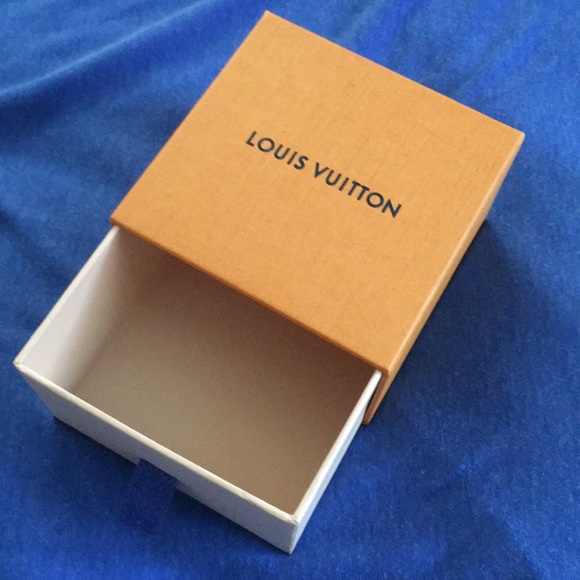 Small Louis Vuitton box - Picture 2 of 4